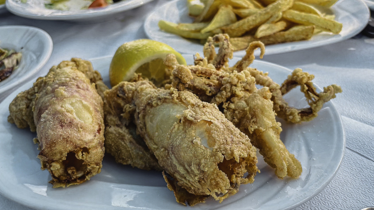 Αγκυροβόλι: Για φρέσκο ψάρι και ουζάρες στον Ποταμό της Επανομής 