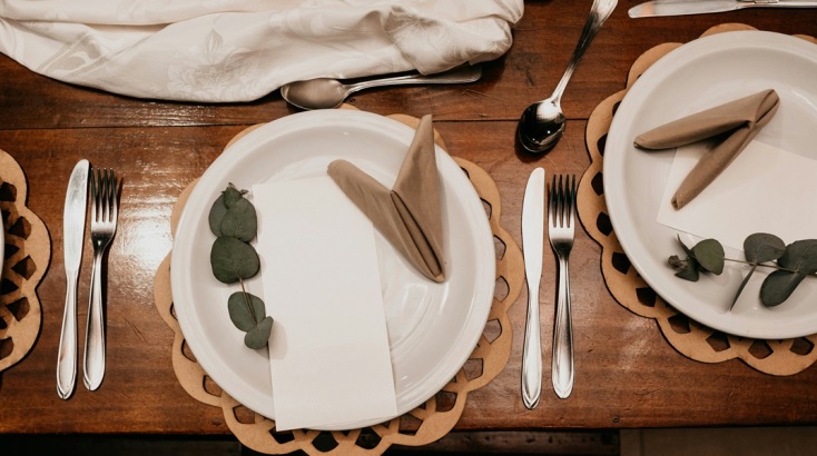 Η επικοινωνία μέσω μαχαιροπίρουνων