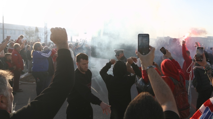 Ολυμπιακός: Αποθέωση από τους φιλάθλους των «κόκκινων»