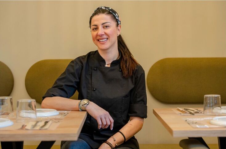 Μόστρα: ένα χάρμα μεζεδοπωλείο στη Χαριλάου