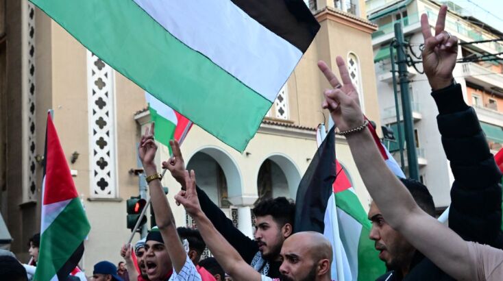 Πορεία διαμαρτυρίας προς τις πρεσβείες των ΗΠΑ και Ισραήλ για τη Γάζα 