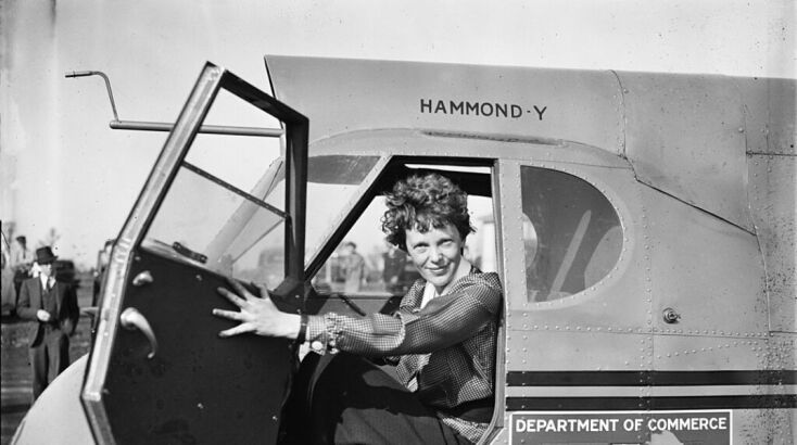 Αμέλια Έρχαρτ, η πρώτη γυναίκα πιλότος που διέσχισε τον Ατλαντικό