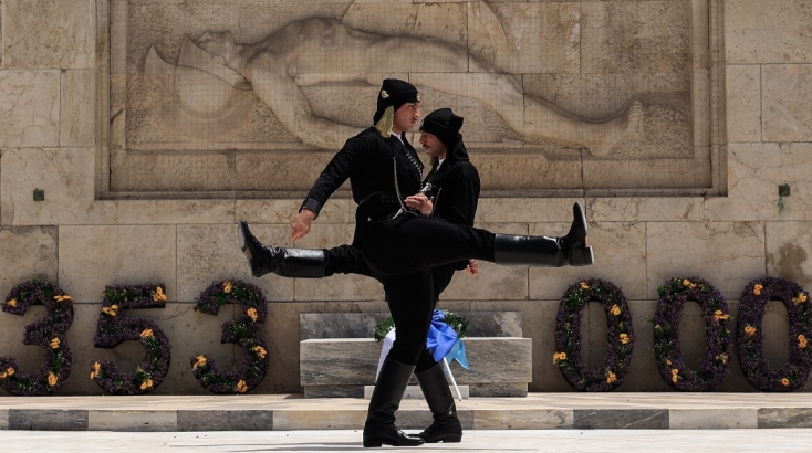 Οι εύζωνες φόρεσαν ποντιακά 