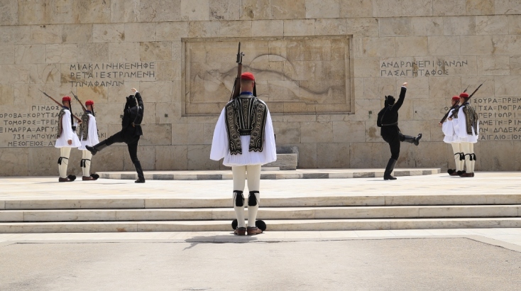 Οι εύζωνες φόρεσαν ποντιακά 