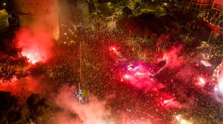 Ολονύχτιο γλέντι στη Θεσσαλονίκη για το πρωτάθλημα του ΠΑΟΚ