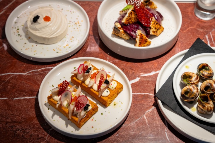 Πινακοθήκη Μωρών: Ένα τσιπουράδικο με στιλ τάπας μπαρ