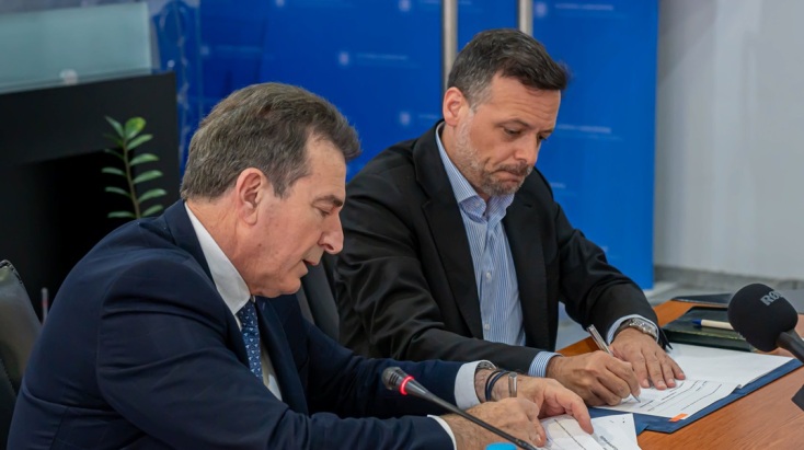 Ο Δήμαρχος Αθηναίων, Χάρης Δούκας και ο Υπουργός Προστασίας του Πολίτη, Μιχάλης Χρυσοχοΐδης υπέγραψαν το Μνημόνιο συνεργασίας ΕΛ.ΑΣ. και Δημοτικής Αστυνομίας