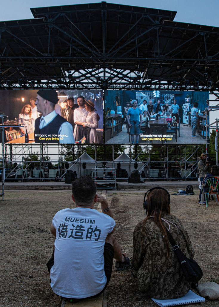 Λούκας Τβαρκόβσκι, Respublika