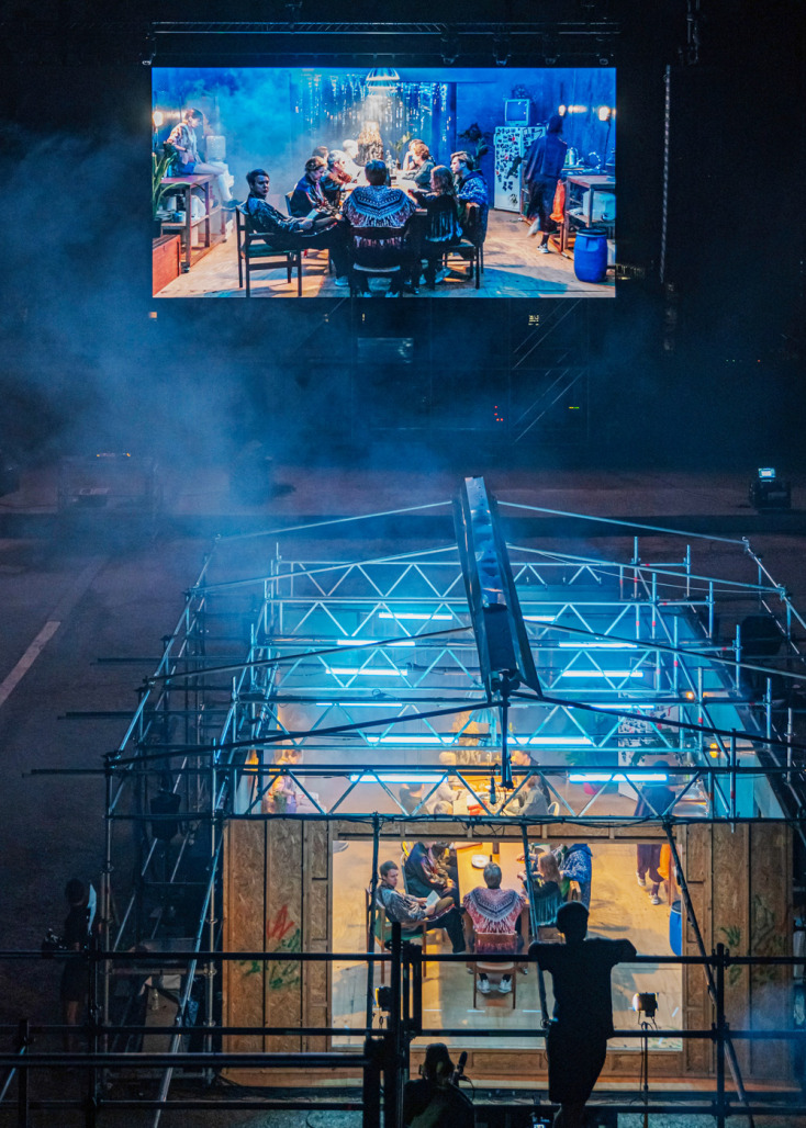 Λούκας Τβαρκόβσκι, Respublika