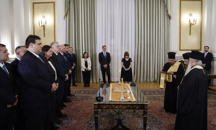Η ορκωμοσία των νέων υπουργών και υφυπουργών μετά τον ανασχηματισμό 