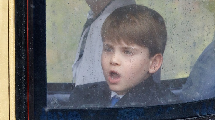 Έκλεψε τις εντυπώσεις ο πρίγκιπας Λούις με τις αντιδράσεις και το χορό στο Μπάκιγχαμ 