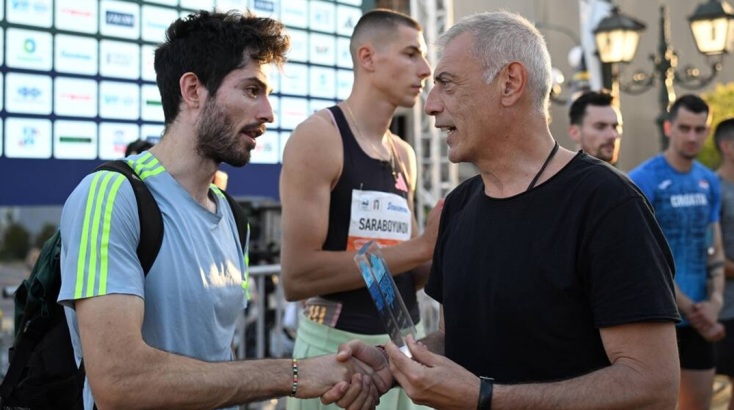 Το Piraeus Street Long Jump έφερε ξανά τον στίβο εκτός σταδίου