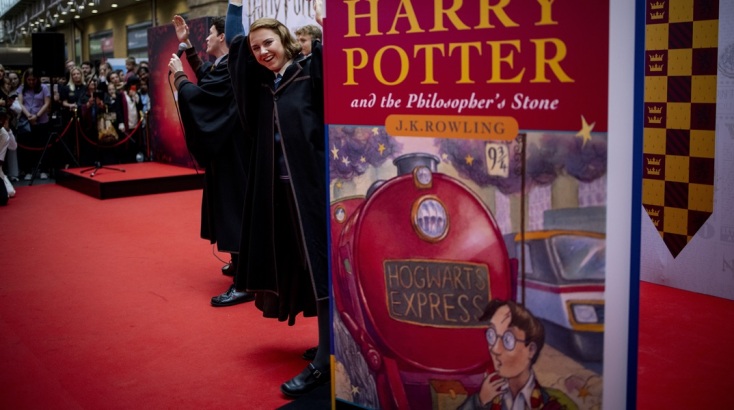  Οι θαυμαστές του Χάρι Πότερ συγκεντρώθηκαν για να γιορτάσουν την επέτειο από την κυκλοφορία του πρώτου βιβλίου 