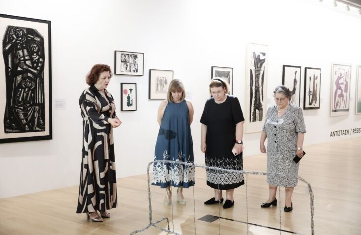 Κατερίνα Σακελλαροπούλου: Εγκαινίασε την έκθεση «Δημοκρατία» – 50 χρόνια από τη Μεταπολίτευση