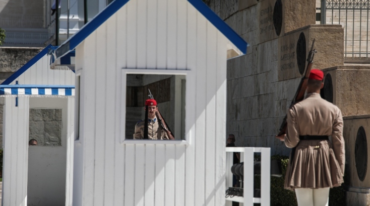 Οι Εύζωνες στον καύσωνα