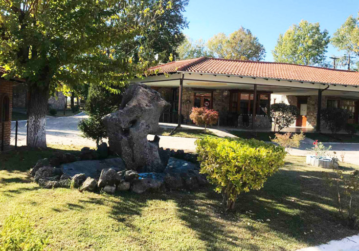 Λασπόλουτρο στις Κρηνίδες