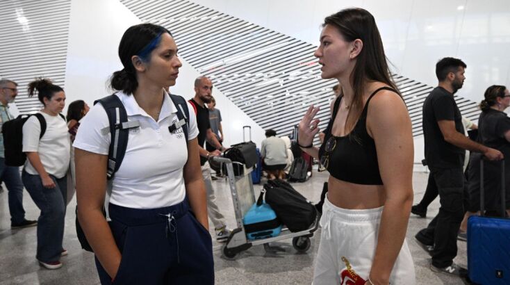 Πετάει για Παρίσι η ελληνική αποστολή 