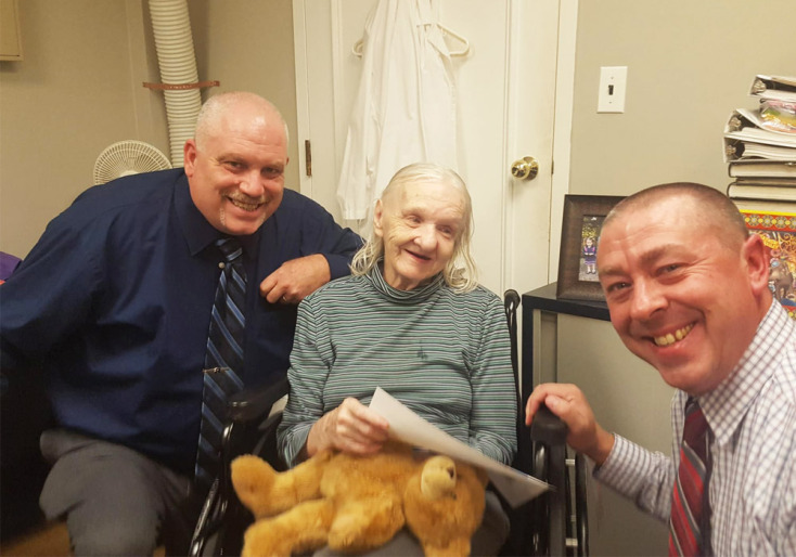 Οι δυο ντετέκτιβ και η Φλόρα Στίβενς 