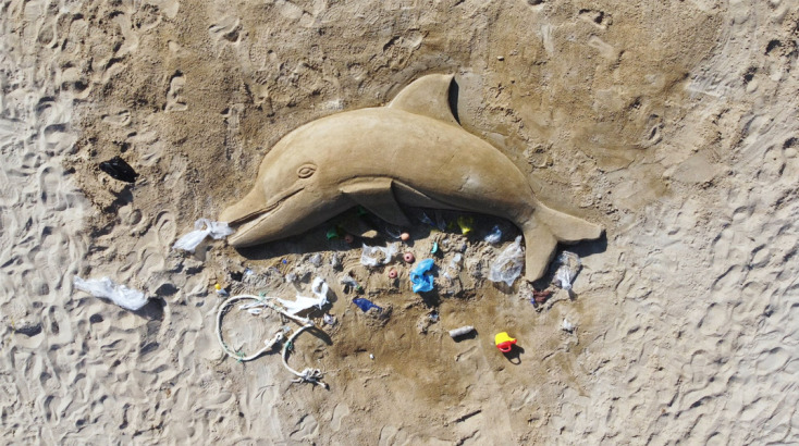 Η Greenpeace δημιούργησε ένα γλυπτό από άμμο