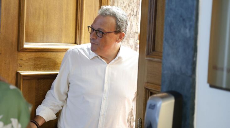 Πηγαδάκια έξω από τη συνεδρίαση της ΚΟ του ΣΥΡΙΖΑ