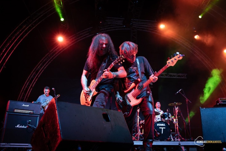 Τα Μωρά στη Φωτιά στο Θέατρο Βράχων 