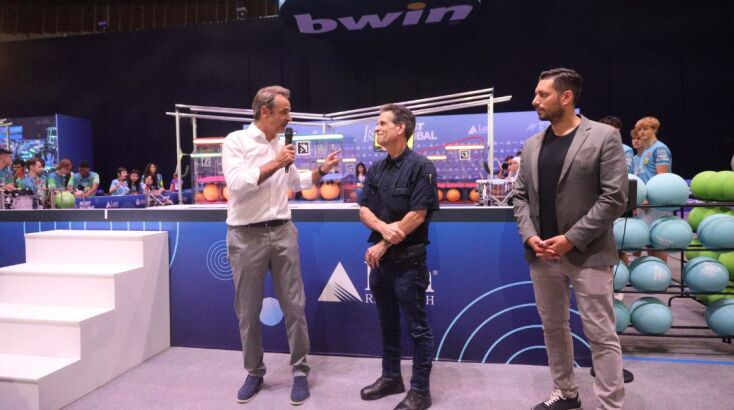 Επίσκεψη Μητσοτάκη στον διεθνή διαγωνισμό ρομποτικής, First Global Challenge 2024 