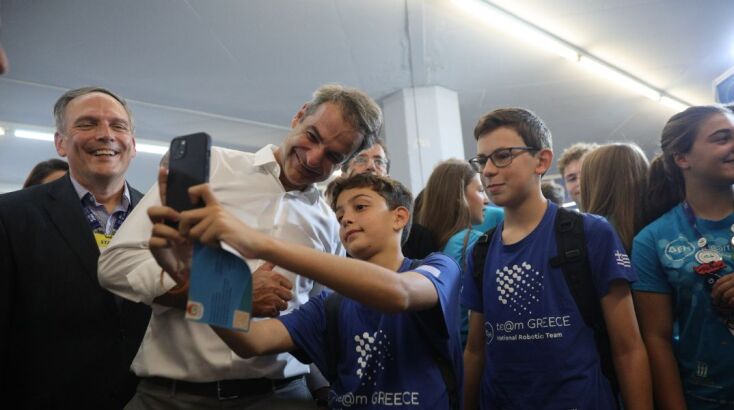 Επίσκεψη Μητσοτάκη στον διεθνή διαγωνισμό ρομποτικής, First Global Challenge 2024 