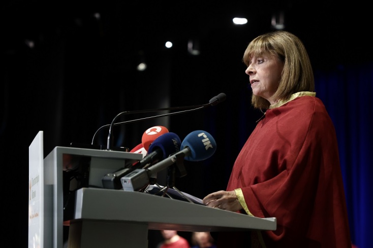 Η Κατερίνα Σακελλαροπούλου