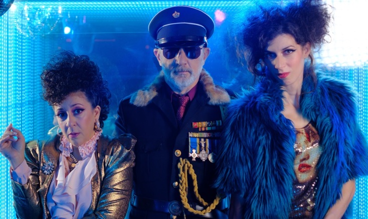 Ο Στέλιος Μάινας στον ρόλο του έπαρχου, στην παράσταση «Επιθεωρητής», θέατρο Γκλόρια