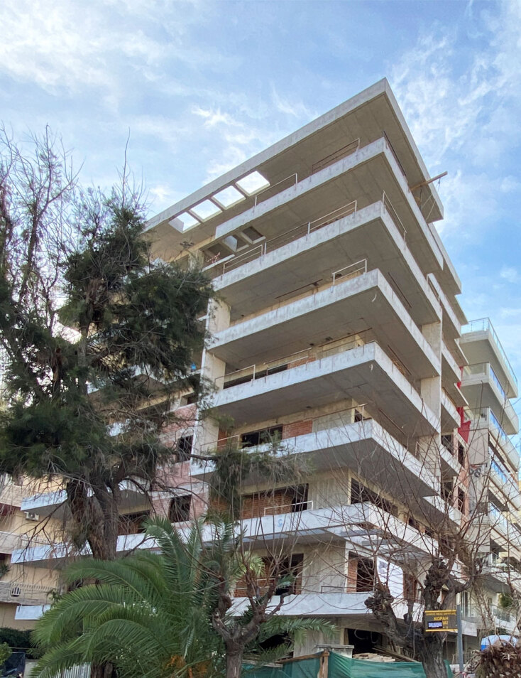 Νέα πολυώροφη οικοδομή επί της οδού Κοραή