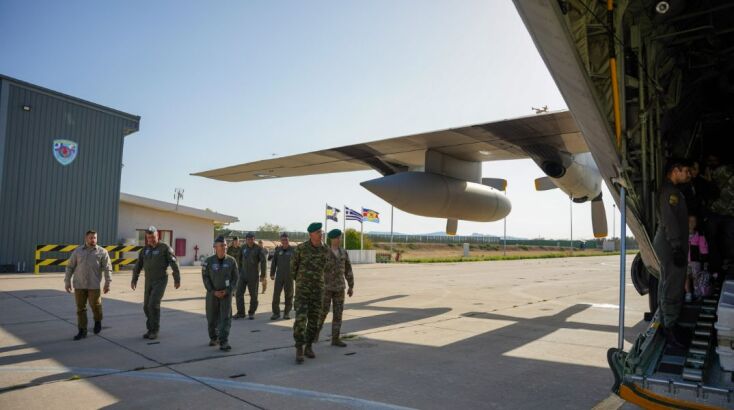 Επαναπατρίστηκαν 60 Έλληνες και Κύπριοι που είχαν εγκλωβιστεί στον Λίβανο