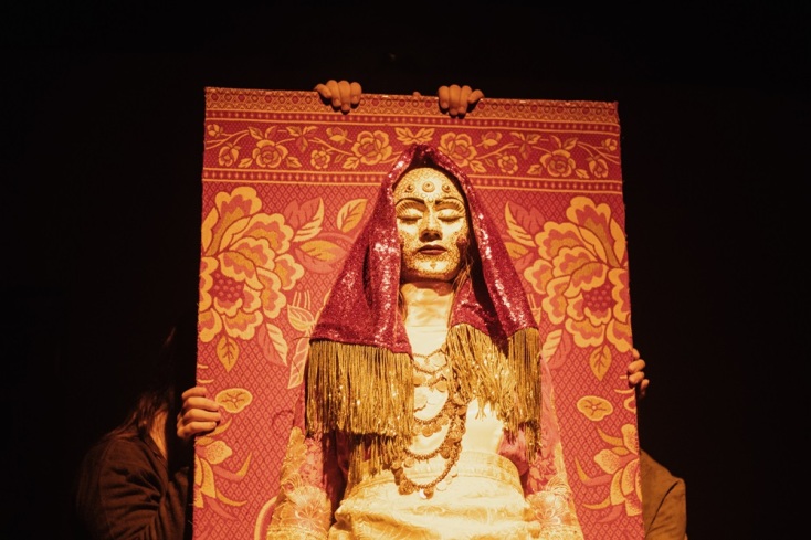 To «Goodbye Lindita» του Μάριο Μπανούσι επιστρέφει για τρίτη χρονιά στο Εθνικό για λίγες παραστάσεις 