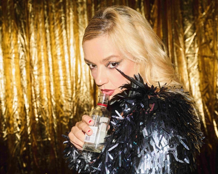 Το «Και λέγε λέγε» της Λένας Κιτσοπούλου επιστρέφει για λίγες παραστάσεις στο θέατρο Τέχνης