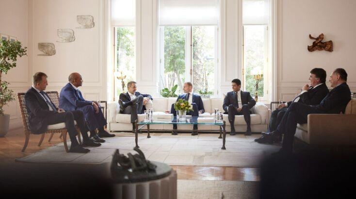 Ο Κυριάκος Μητσοτάκης συναντήθηκε με τον πρόεδρο της UEFA και τον Αλ Κελαϊφ