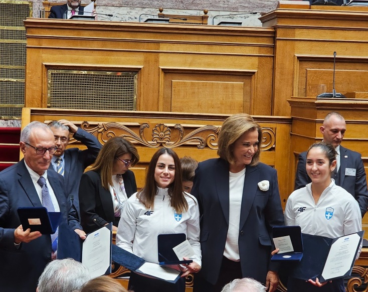 Η Βουλή τίμησε τους Ολυμπιονίκες και Παραολυμπιονίκες του Παρισιού 2024