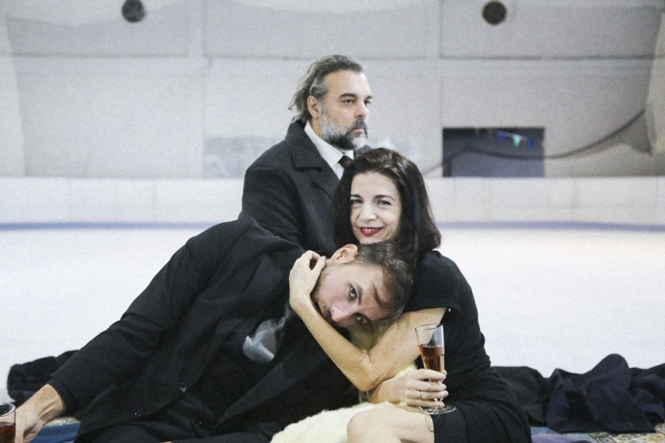 Καρένινα από την Ομάδα Πυρ 