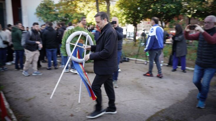 Ο Χάρης Δούκας κατέθεσε στεφάνι στο Πολυτεχνείο