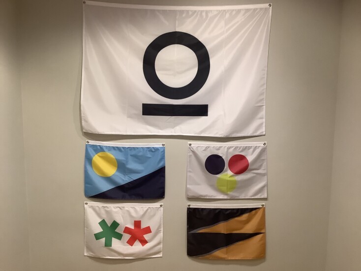 Ιωάννης Φετάνης, Waving Through Folklore