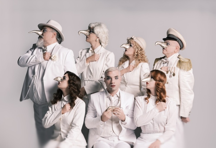 Ο τελευταίος Ασπροκόρακας: μια ξεκαρδιστική ανατρεπτική κωμωδία στο Εθνικό