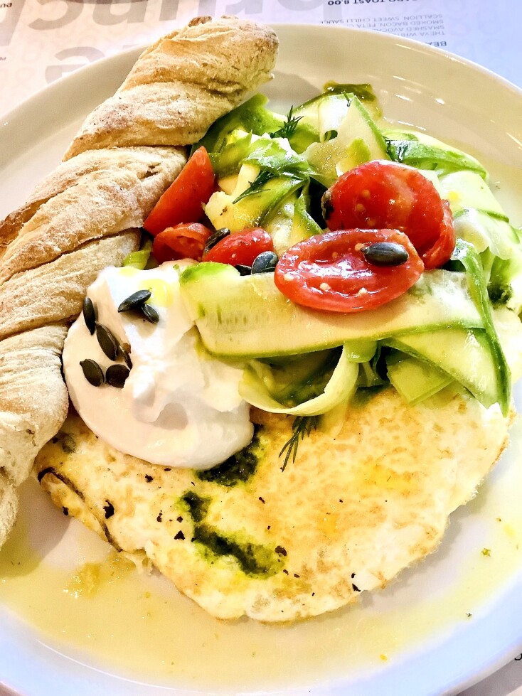 Θέγια, λευκή ομελέτα