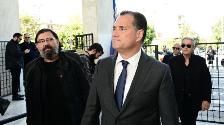 O Άδωνις Γεωργιάδης στην κηδεία του Αντώνη Λυμπέρη