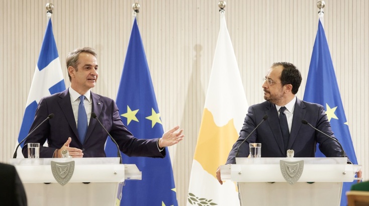 Ο πρόεδρος της Κύπρου Νίκος Χριστοδουλίδης στο πλαίσιο των κοινών δηλώσεών του με τον πρωθυπουργό Κυριάκο Μητσοτάκη στη Λευκωσία