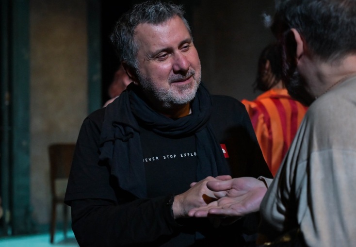 Η Νυχτερίδα του Στράους στο Θέατρο Ολύμπια σε σκηνοθεσία Γιάννη Σκουρλέτη