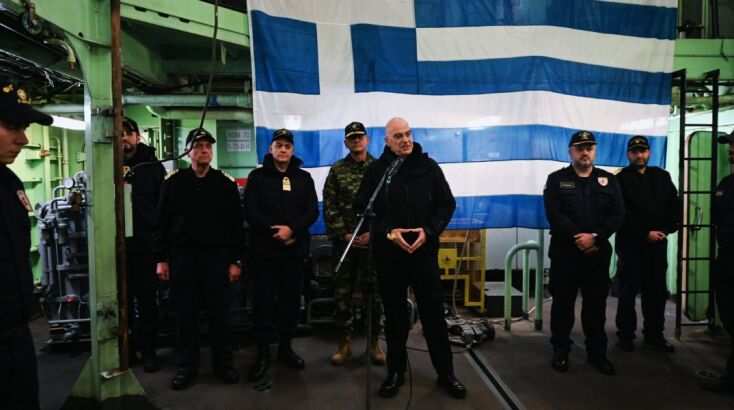 Επίσκεψη Ν. Δένδια εν πλω στη φρεγάτα «Ψαρά»