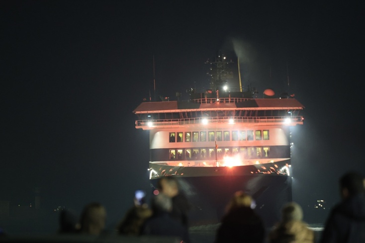 Ο Πειραιάς υποδέχθηκε το πρώτο πλοίο για το 2025