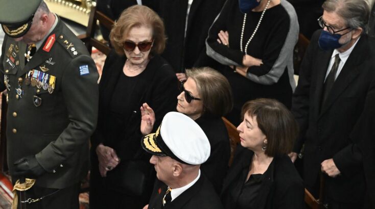 Στιγμιότυπο από το εσωτερικό της Μητρόπολης Αθηνών όπου θα τελεστεί η νεκρώσιμος ακολουθία