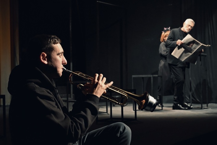 Η Πέμη Ζούνη και ο Σταύρος Ζαλμάς πρωταγωνιστούν στη Φθινοπωρινή Ιστορία