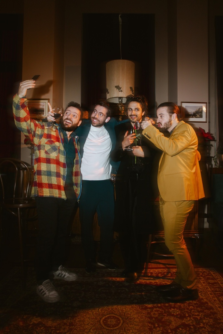 Ο Ηλίας Μουλάς πρωταγωνιστεί στο Merde! που κάνει πρεμιέρα στις 24 Ιανουαρίου στο Δημοτικό Θέατρο Πειραιά