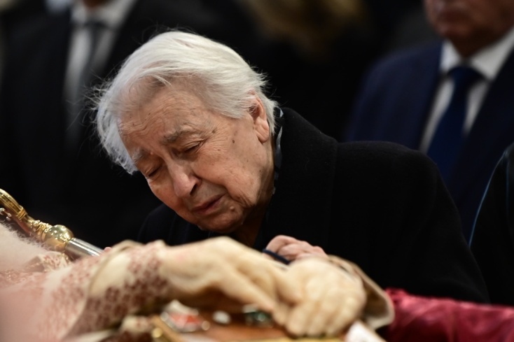 Στιγμιότυπο από το λαϊκό προσκύνημα