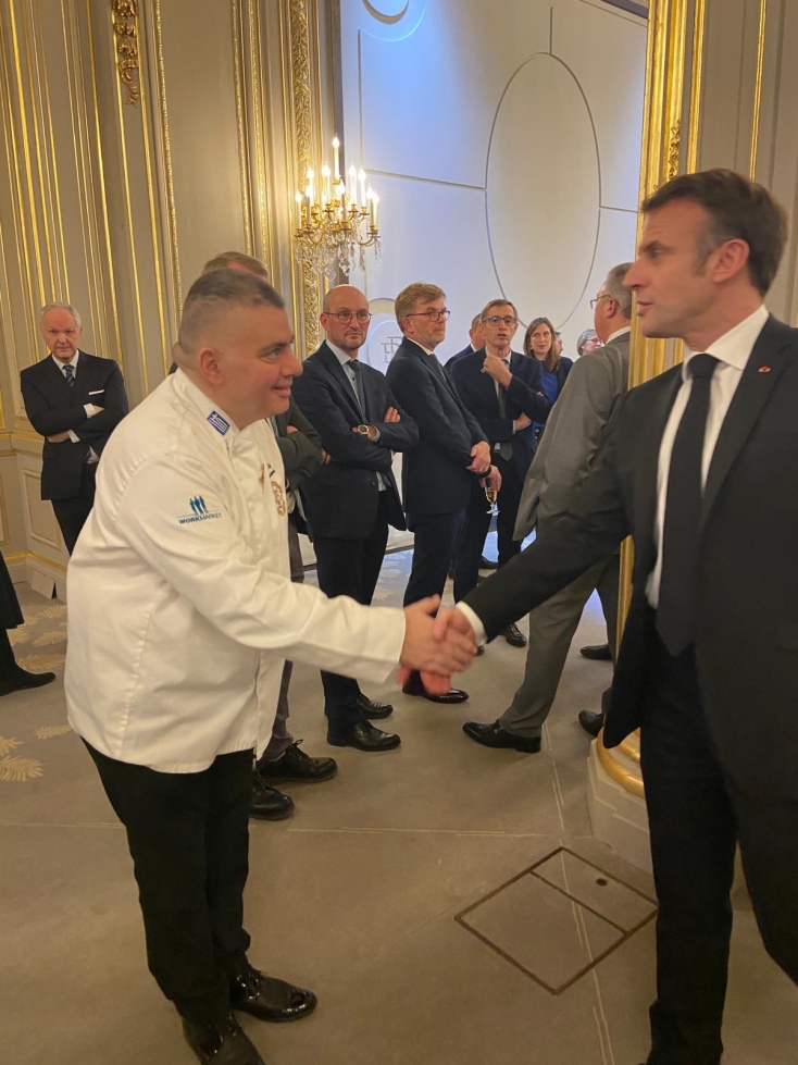 Ο Μάριος Παπαδόπουλος με τον Εμανουέλ Μακρόν